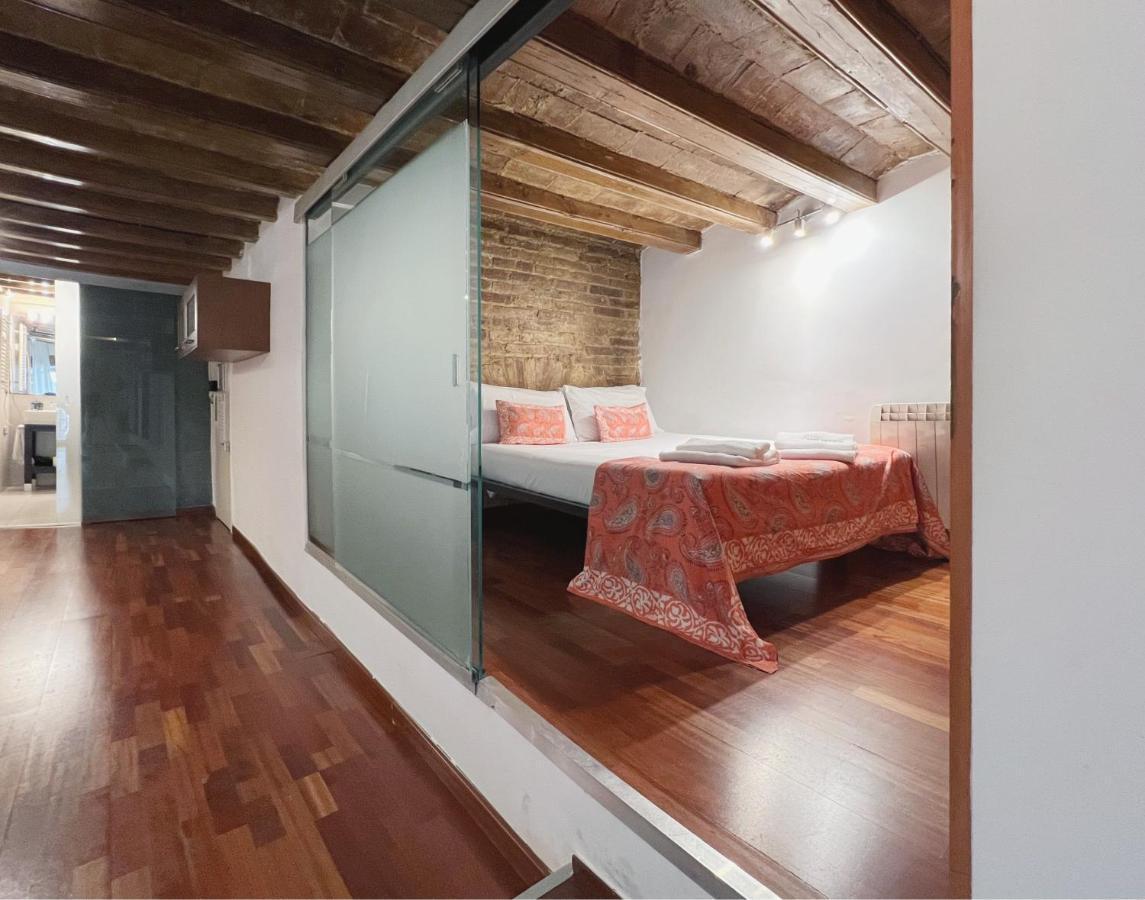Stay U-Nique Apartments Placa Universitat บาร์เซโลนา ภายนอก รูปภาพ