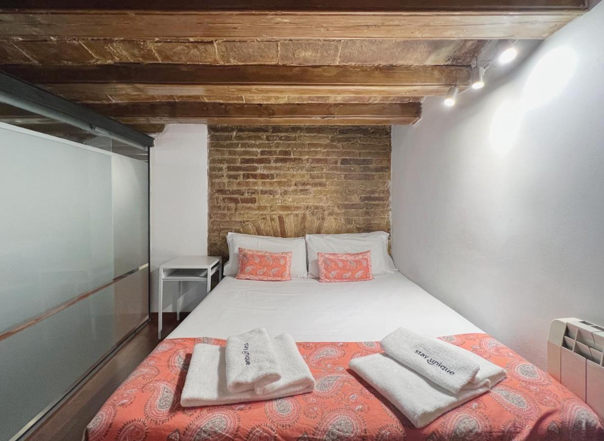 Stay U-Nique Apartments Placa Universitat บาร์เซโลนา ภายนอก รูปภาพ