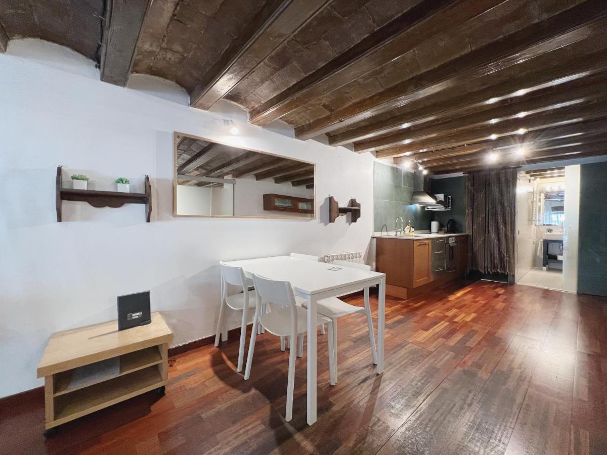 Stay U-Nique Apartments Placa Universitat บาร์เซโลนา ภายนอก รูปภาพ