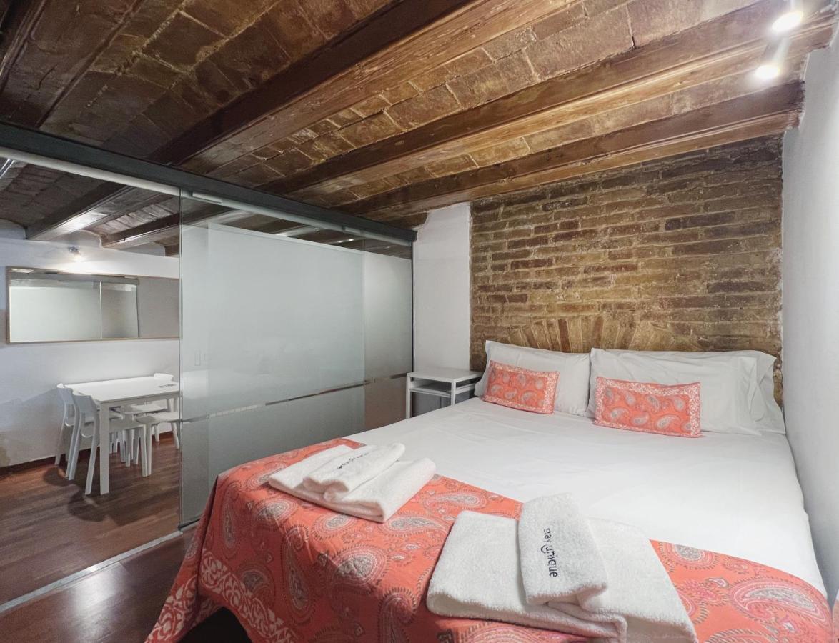 Stay U-Nique Apartments Placa Universitat บาร์เซโลนา ภายนอก รูปภาพ